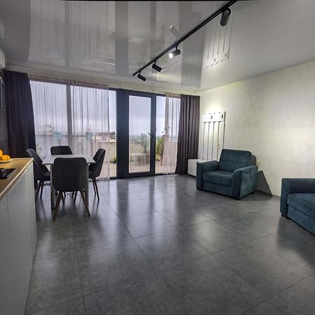 Hotel Tirkius House à Kobuleti Extérieur photo